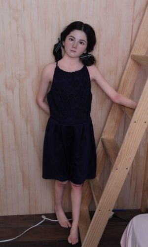 UTDOLLS 135 см Люси (тело из термопластичного эластомера с головой из твердого силикона)